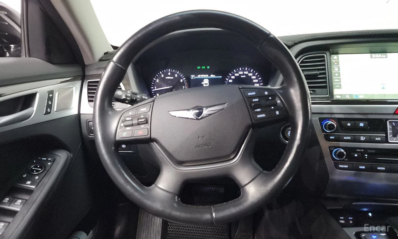Genesis G80, фотография 13