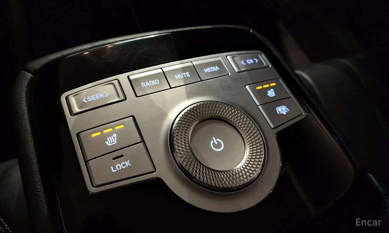 Genesis G80, фотография 18